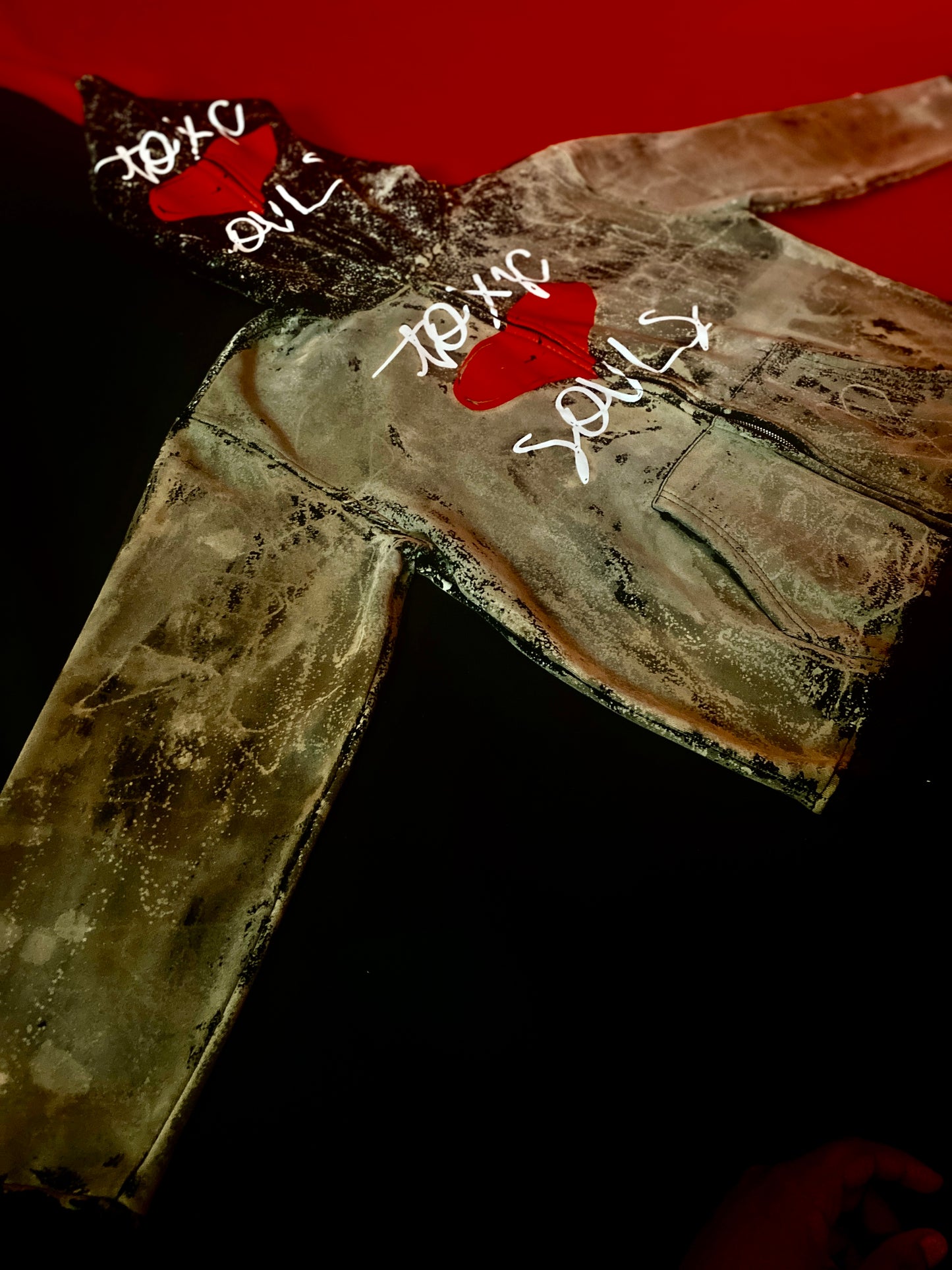 𝚂𝚝𝚊𝚒𝚗𝚎𝚍 𝙷𝚎𝚊𝚛𝚝𝚜 𝟷 𝙾𝚏 𝟷 𝚉𝚒𝚙 𝚄𝚙 𝙷𝚘𝚘𝚍𝚒𝚎 (𝙻𝙰𝚁𝙶𝙴)