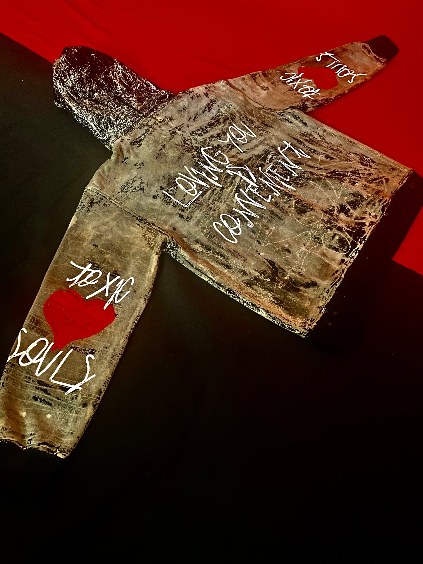 𝚂𝚝𝚊𝚒𝚗𝚎𝚍 𝙷𝚎𝚊𝚛𝚝𝚜 𝟷 𝙾𝚏 𝟷 𝚉𝚒𝚙 𝚄𝚙 𝙷𝚘𝚘𝚍𝚒𝚎 (𝙻𝙰𝚁𝙶𝙴)